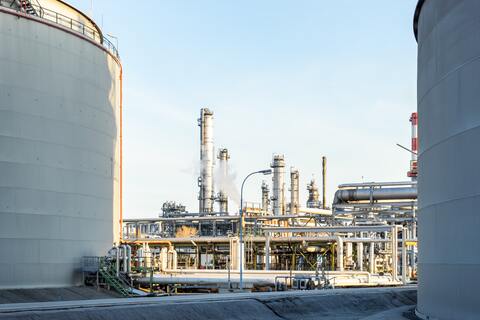 ALRUD is advising Russia's largest oil company on the sale of a 50% stake in Meretoyakhaneftegaz to LUKOIL and on the establishment of a joint venture